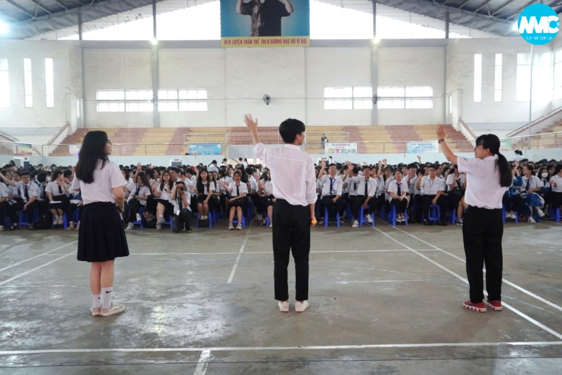 Lễ tổng kết năm học 2022 - 2023 của trường THPT Chuyên Nguyễn Trãi